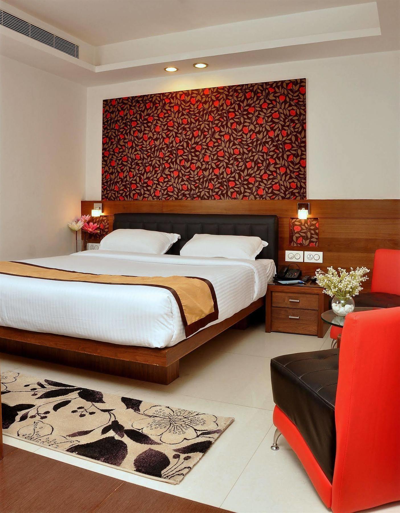 Hotel Niharika Kolkata Bagian luar foto